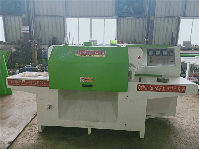 方木多片鋸具有生產(chǎn)周期短，出產(chǎn)規(guī)模大，出產(chǎn)質(zhì)量高等特點(diǎn)