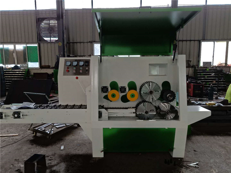 多片鋸出現(xiàn)噪音需檢查鋸片是否正確安裝，主軸的軸承有沒(méi)有損壞，機(jī)器放置是否平穩(wěn)，有無(wú)螺絲出現(xiàn)松動(dòng)。