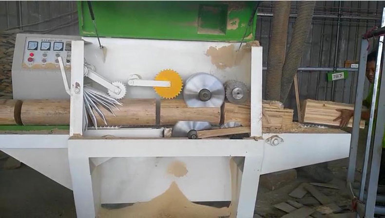 圓木多片鋸鋸片整體的散熱性欠佳，鋸片的齒數(shù)太多。阻力就越大，容易燒鋸片